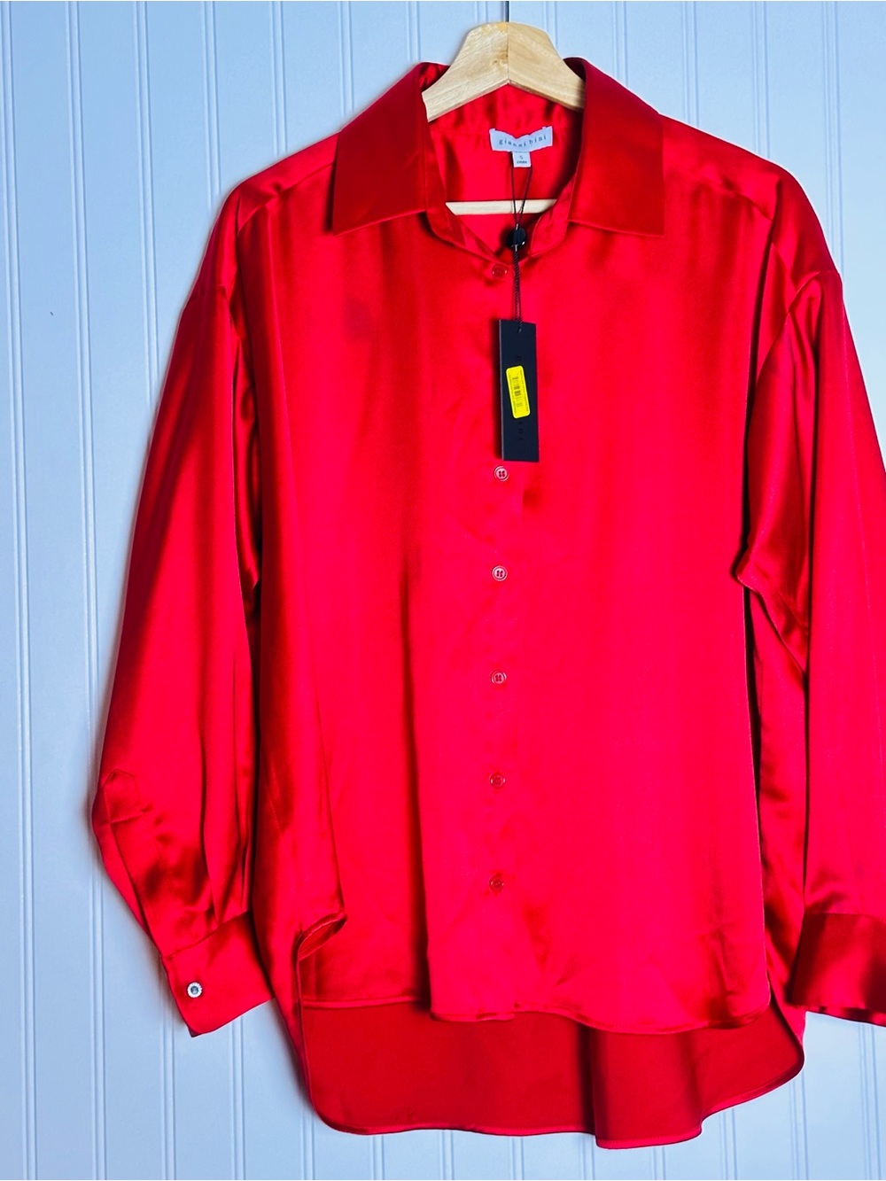 Gianni Bini Red Cherry Satin Button-Down Long Sleeves Shirt Satin Oversized - Picture 9 of 11
